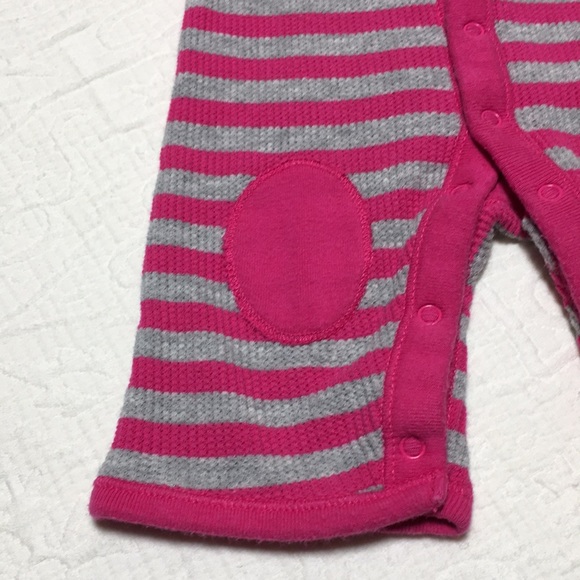 0-3m (5/$20) Thermal Knit Romper by Old Navy - Picture 3 of 14